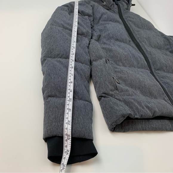 Vuori Puffer Jacket Coat Women’s Gray Sz XS Pockets Hooded Active Outdoors - Picture 6 of 16